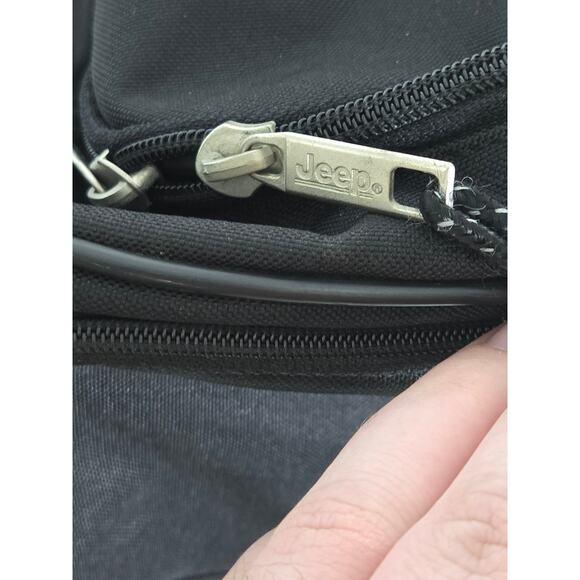 JEEP Authentic Duffle Bag Sport Gear Travel Black - Picture 10 of 13